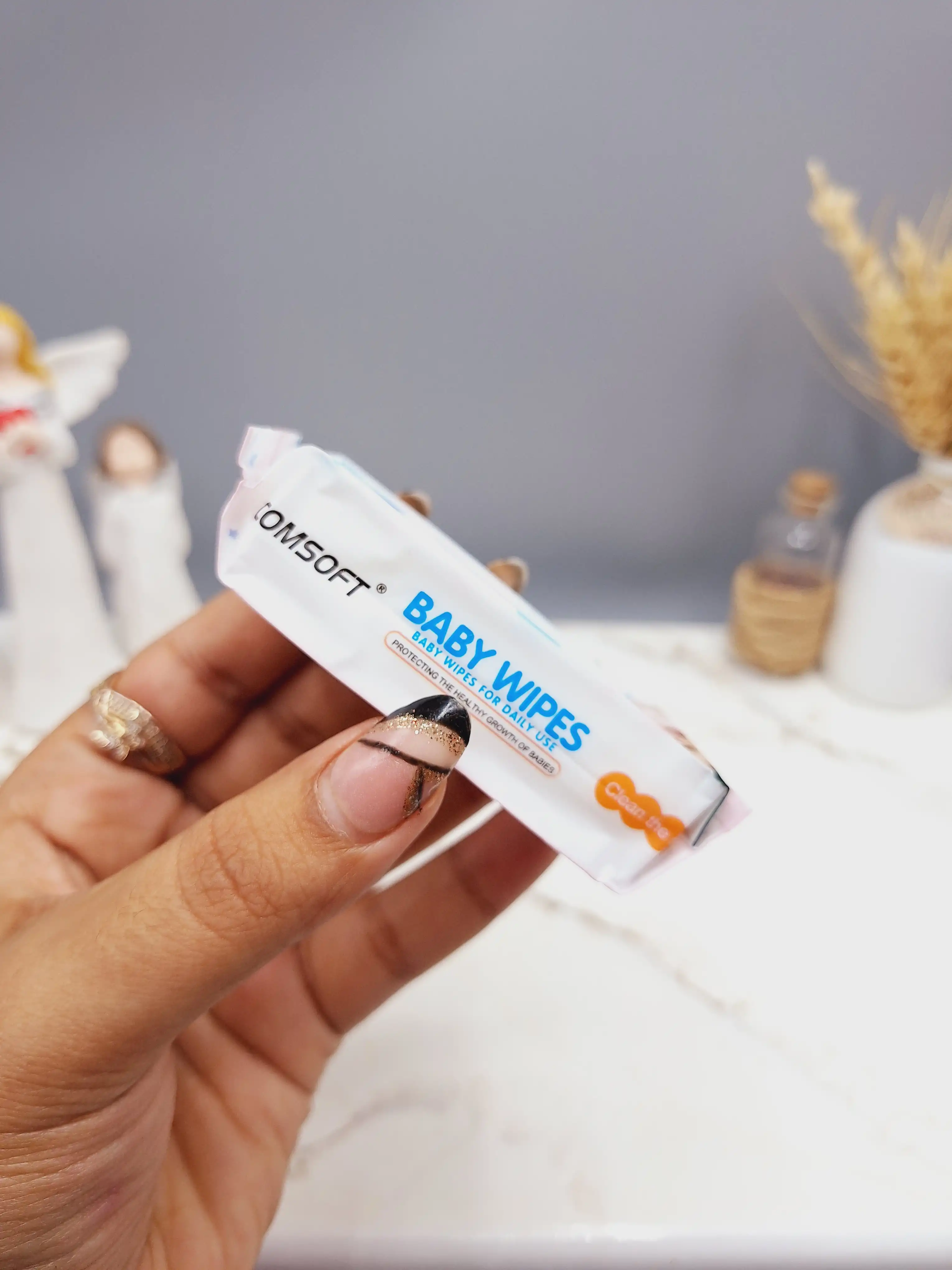 دستمال مرطوب 8 تایی BABY WIPES کد 8087 (فروش دونه ای)