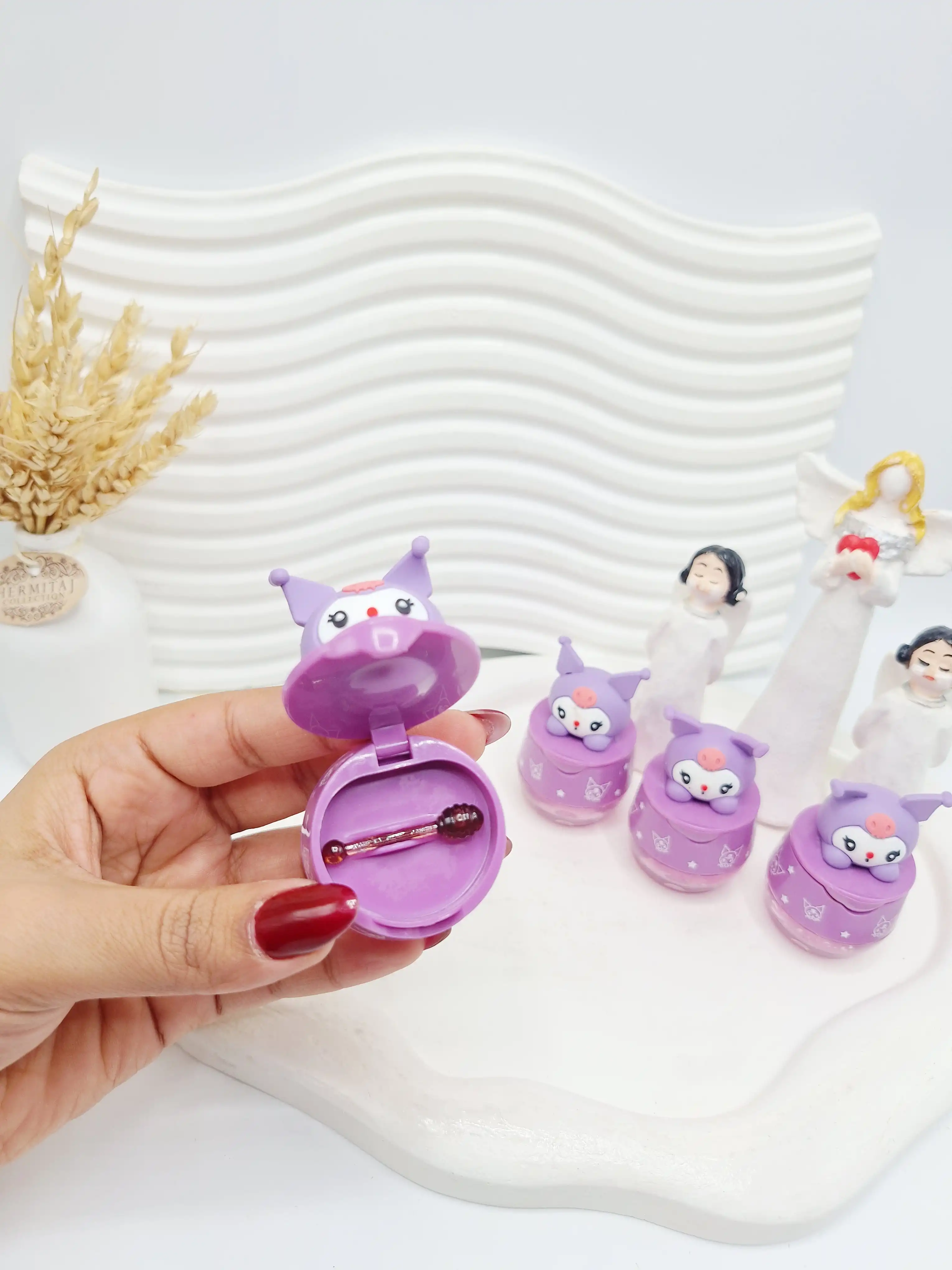 موس لب ژله ای همراه با براش برند FAVORBEAUTY کد 3553