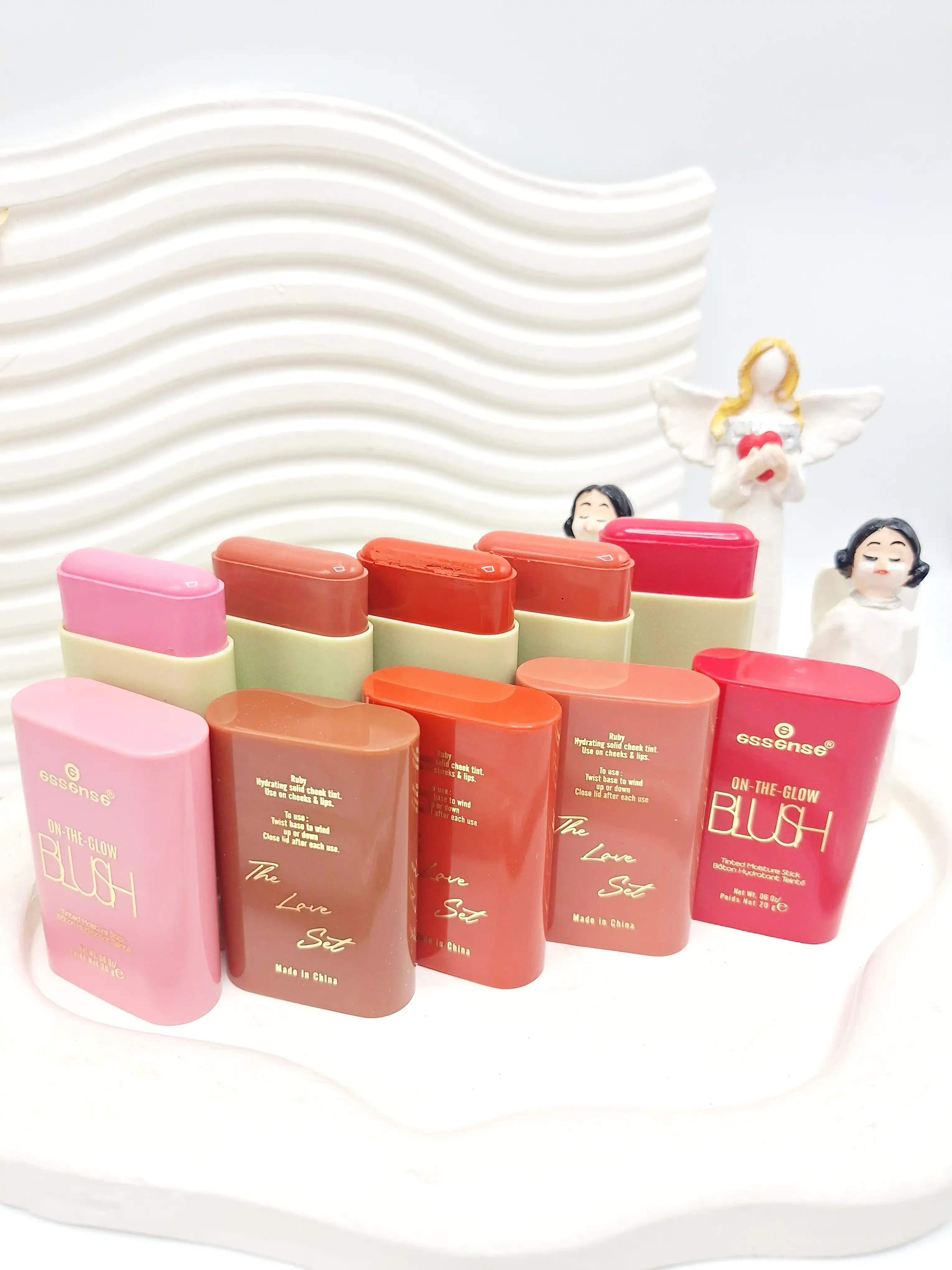 رژ گونه استیکی پرطرفدار اسنس مدل BLUSH کارتن سبز کد 1704