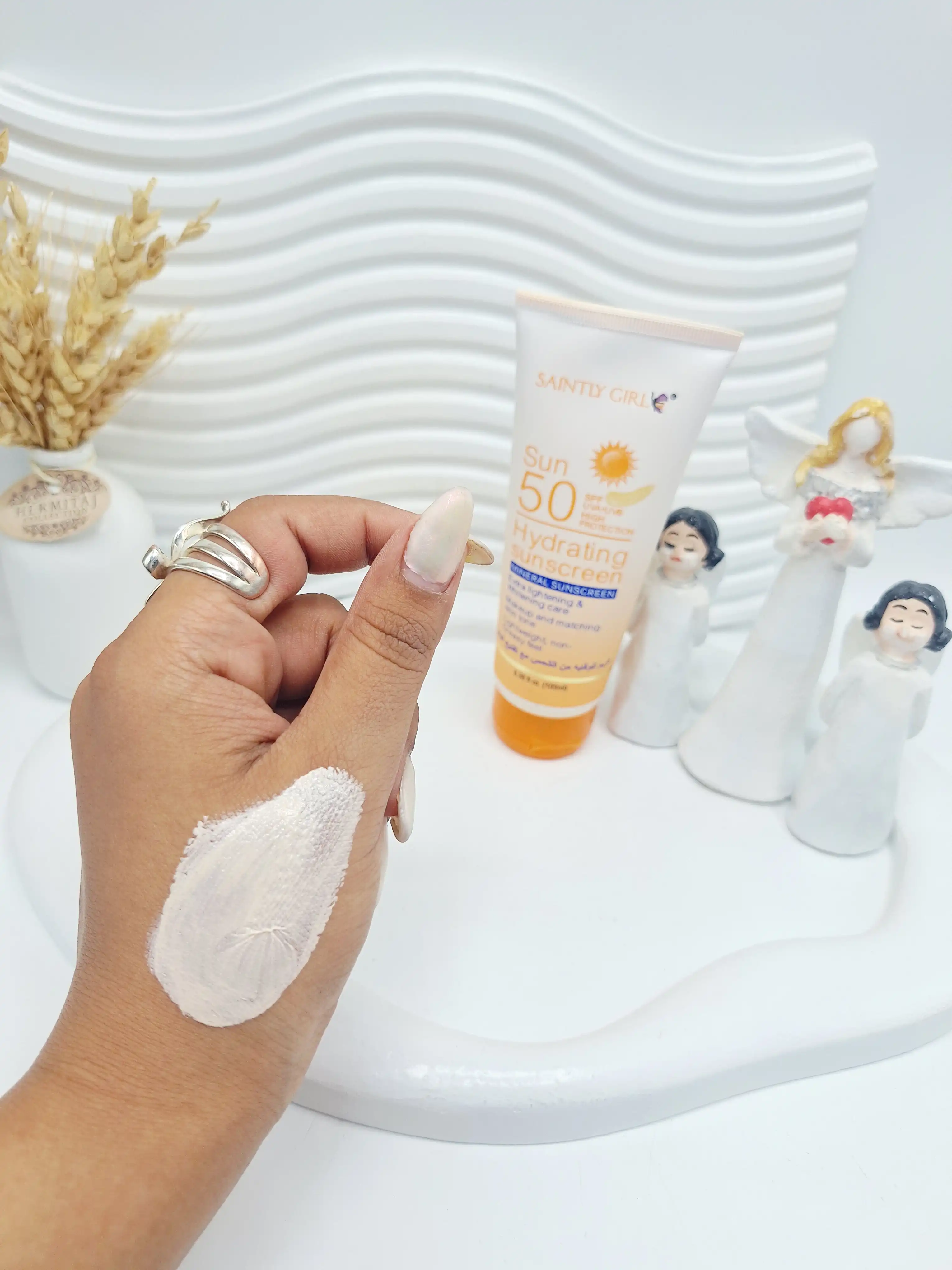 کرم ضد آفتاب بی رنگ SPF 50 برند کد 0769
